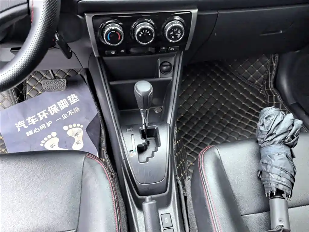 Toyota Yaris L 2021 — фото 14