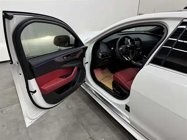 Jaguar XEL 2021