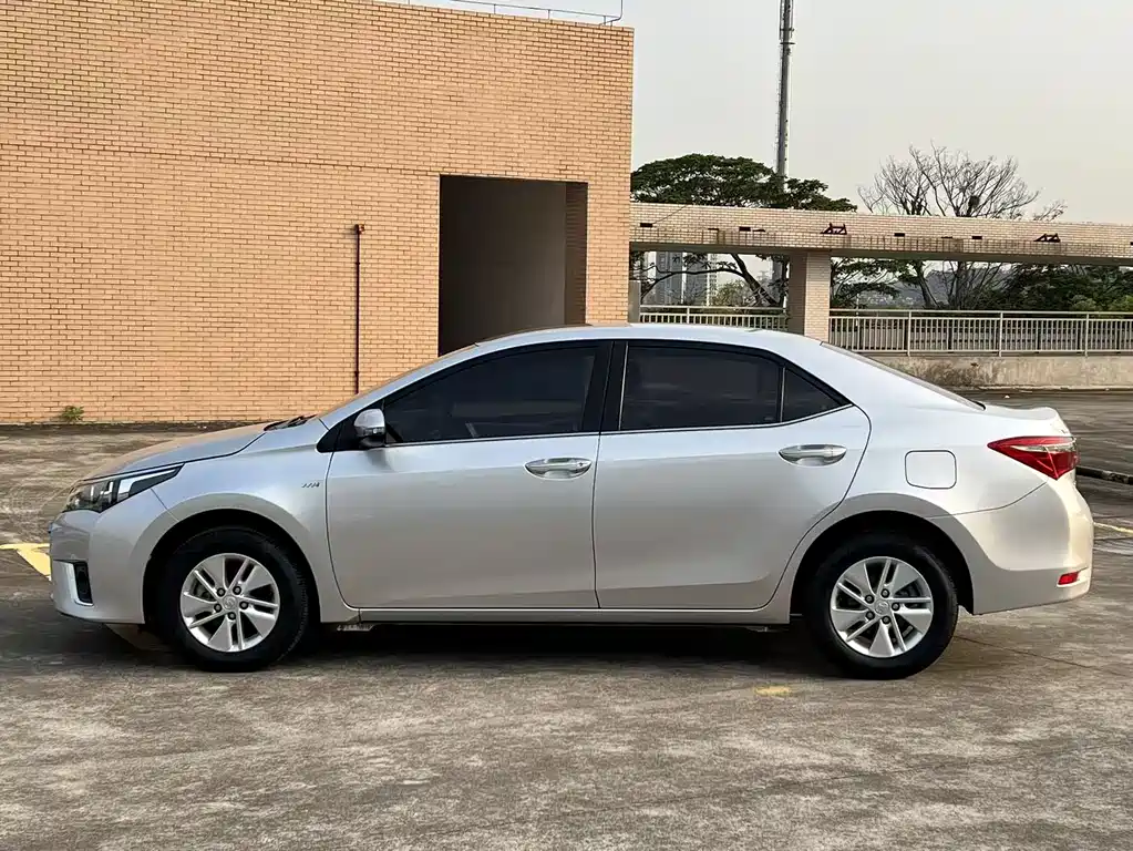 Toyota Corolla 2019 — фото 8