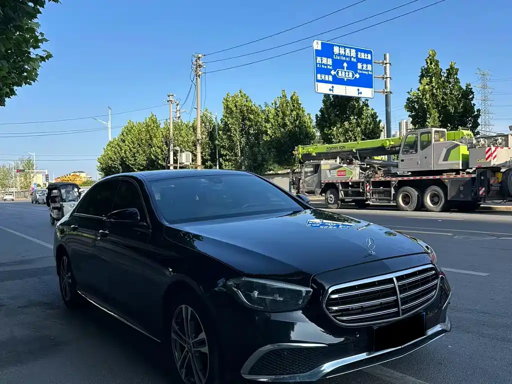 Mercedes-Benz E-Class 2022