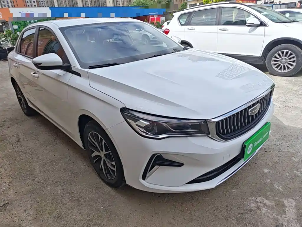Geely Emgrand 2024