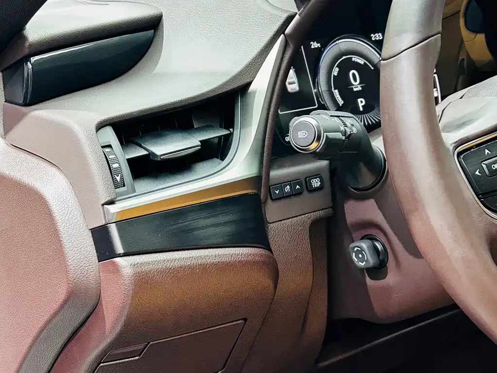 Lexus ES 2021 — фото 10