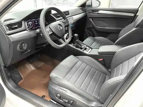 Skoda Superb 2023