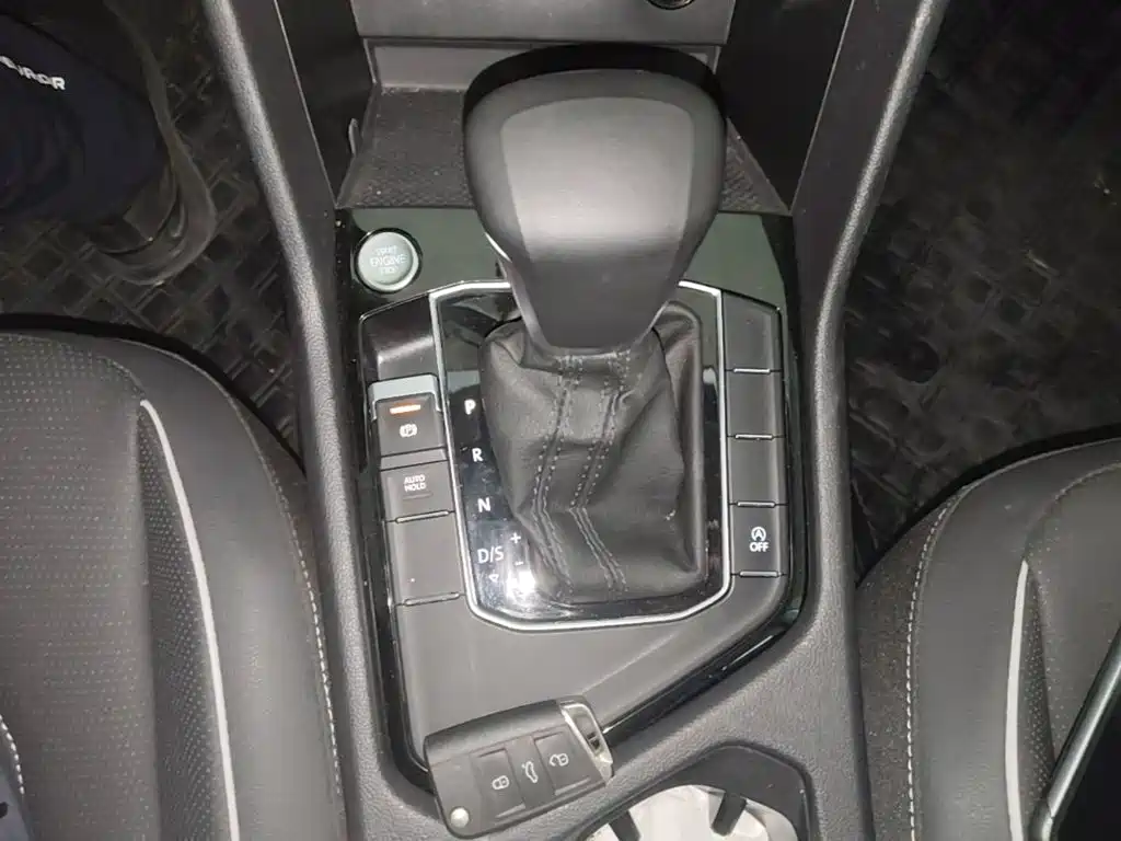 Volkswagen Tiguan L 2023 — фото 14