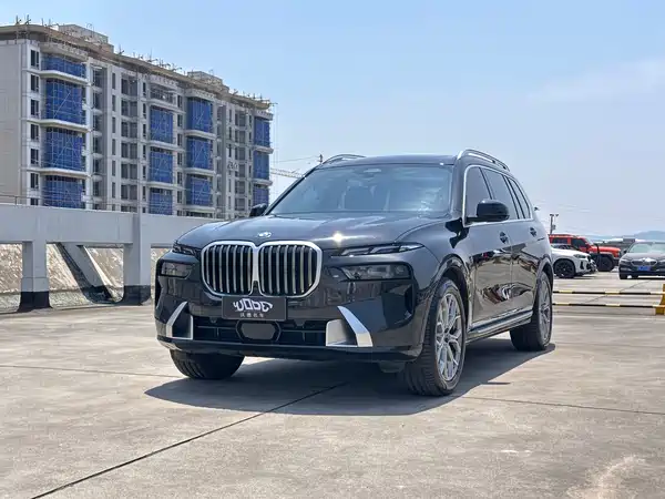 BMW X7 2023