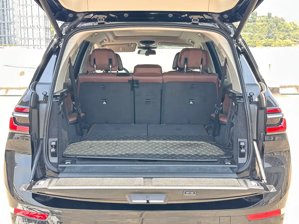 BMW X7 2023 — фото 28