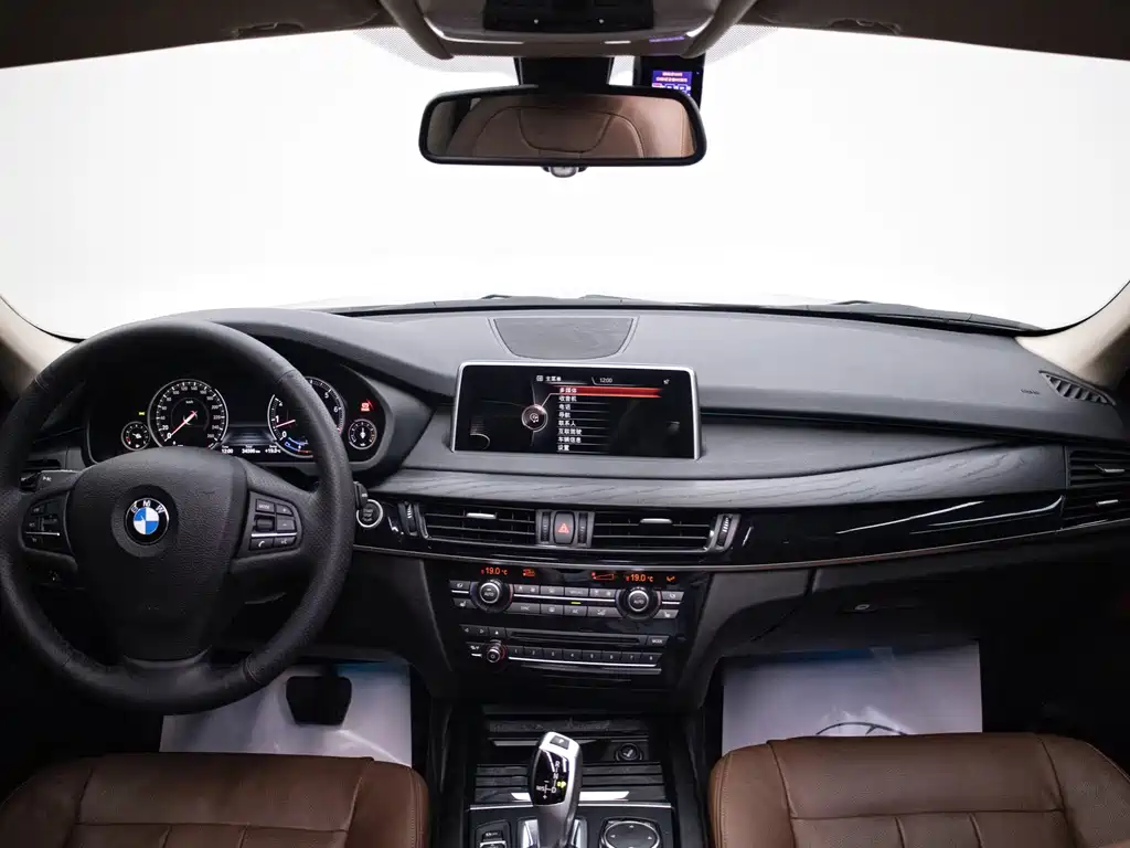 BMW X5 2018 — фото 14