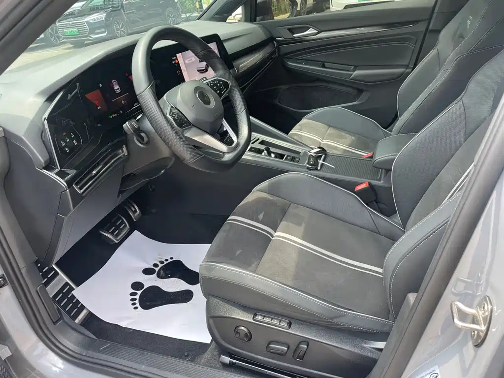 Volkswagen Golf 2023