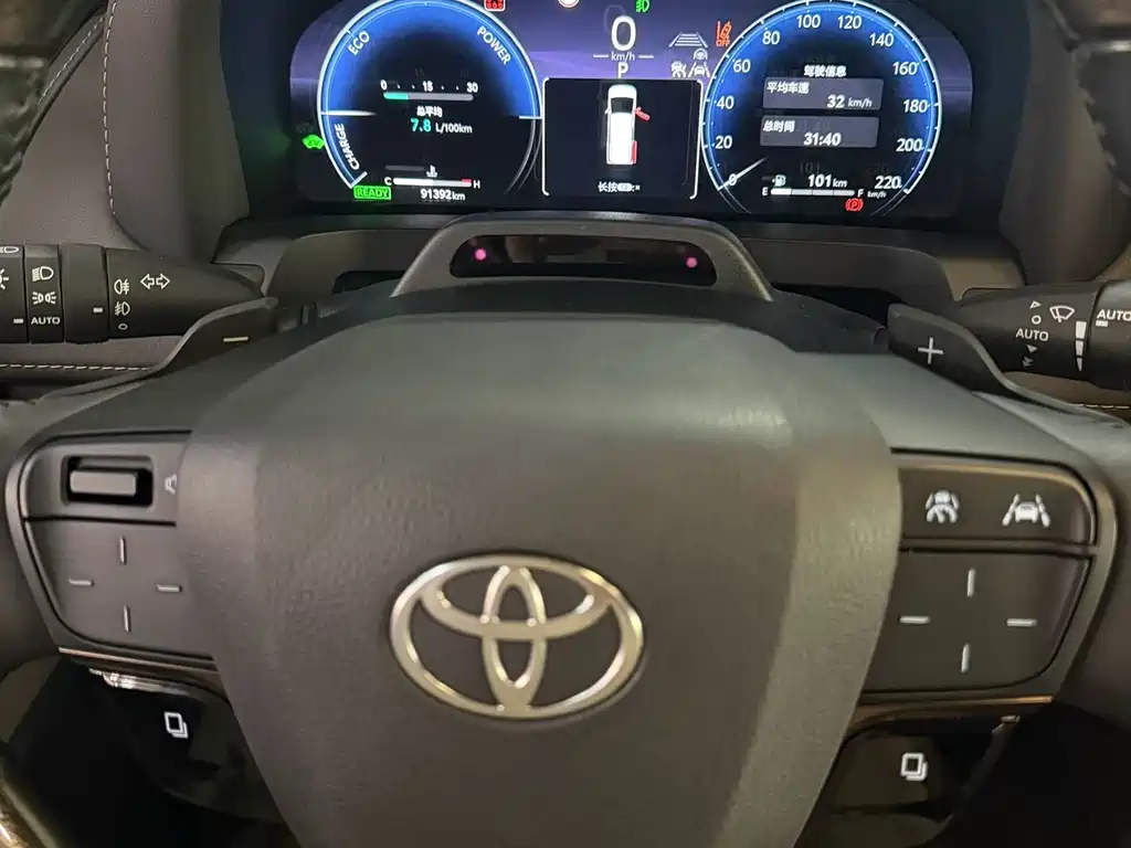 Toyota Alphard 2023 — фото 4