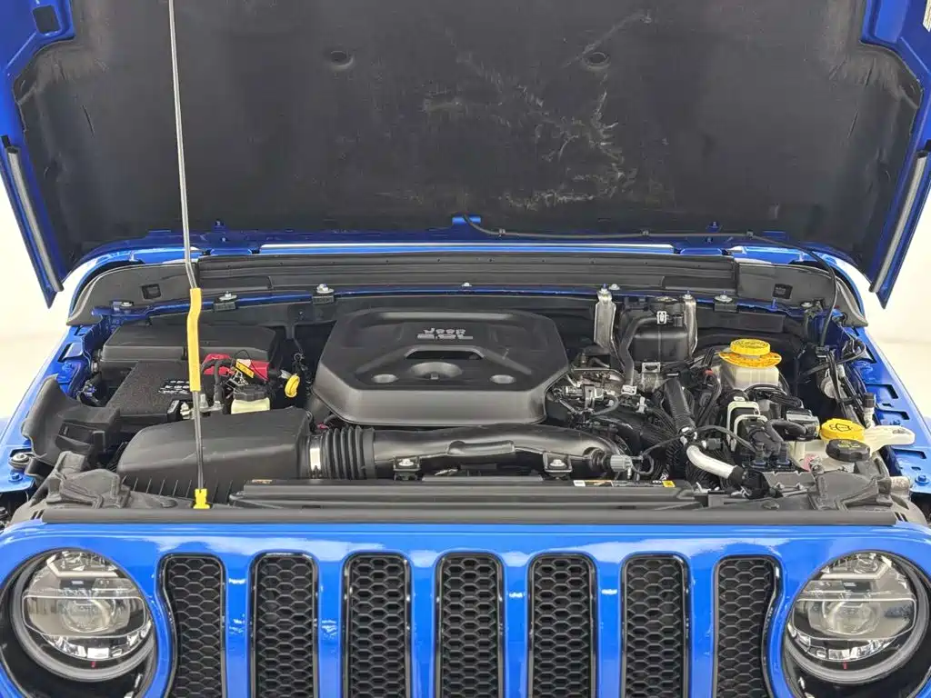 Jeep Wrangler 2023 — фото 27