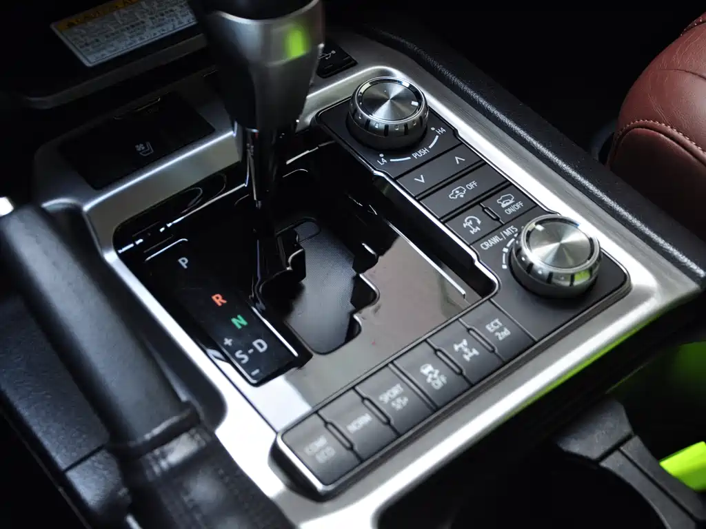 Toyota Land Cruiser 2019 — фото 11
