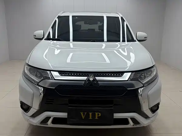 Mitsubishi Outlander 2022