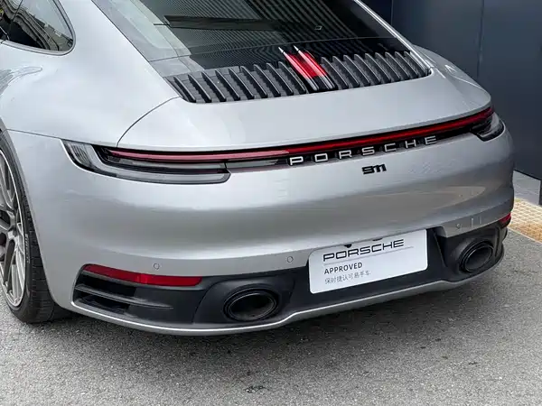 Porsche 911 2023