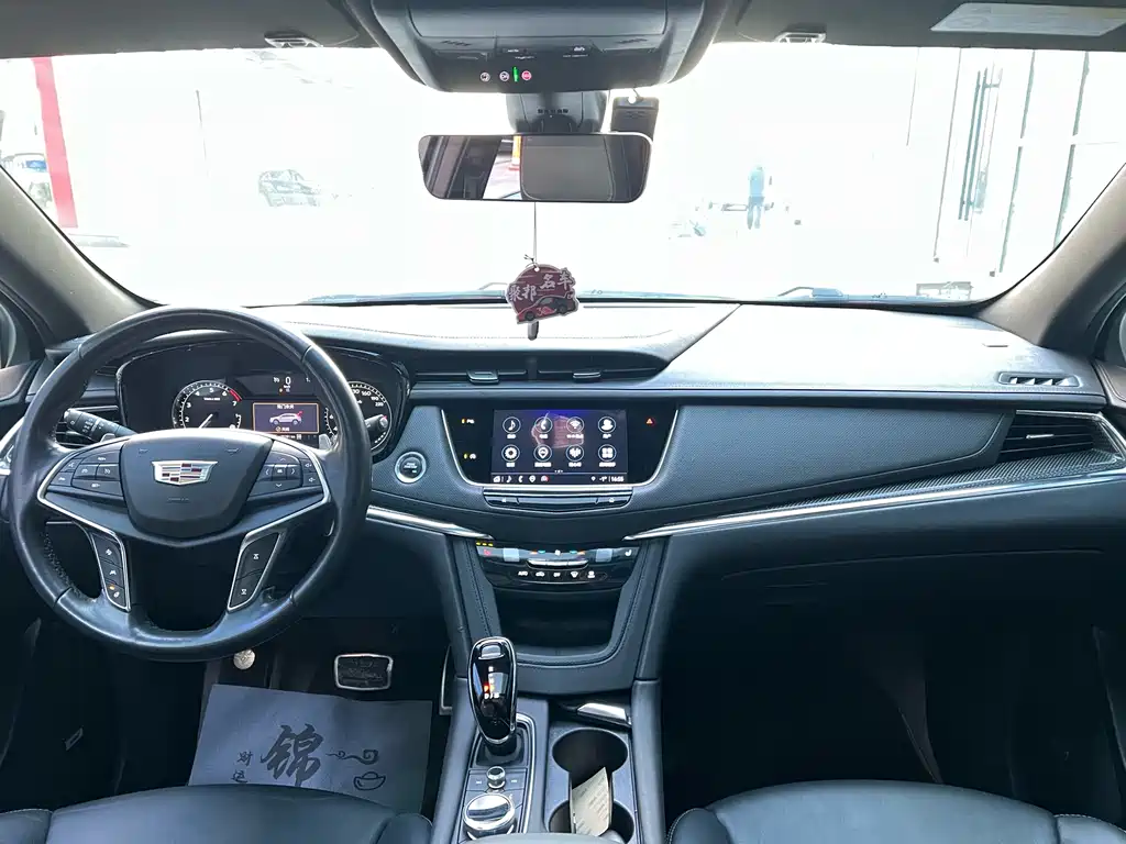 Cadillac XT5 2023 — фото 13