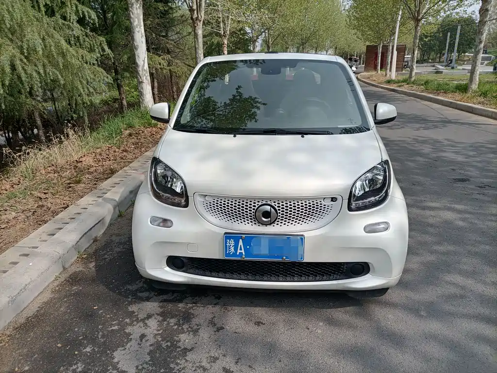 smart Fortwo 2019 — фото 4