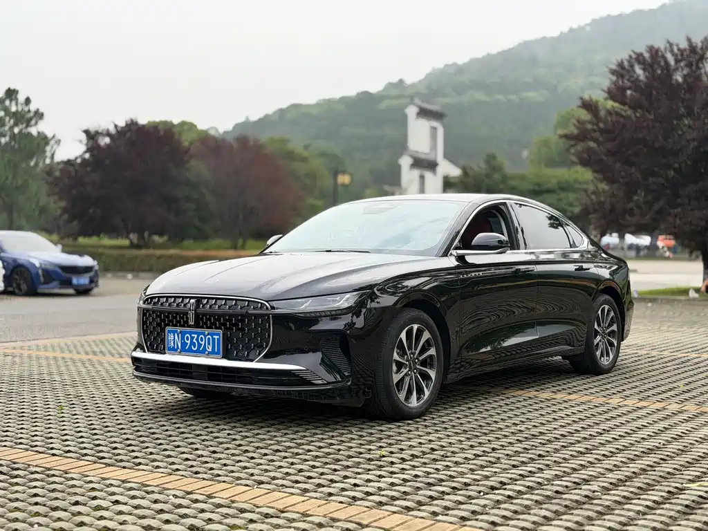 Lincoln Z 2025