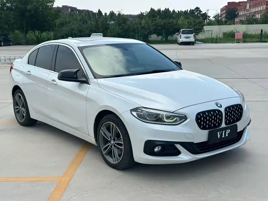 BMW 1 Series 2019 — фото 3
