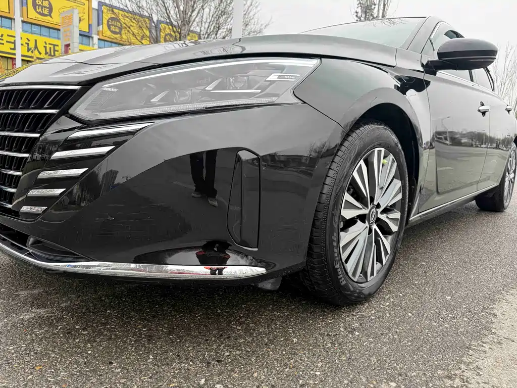 Nissan Teana 2024