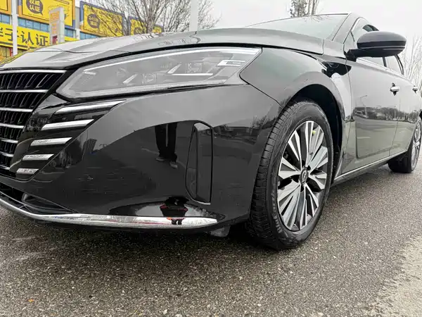 Nissan Teana 2024