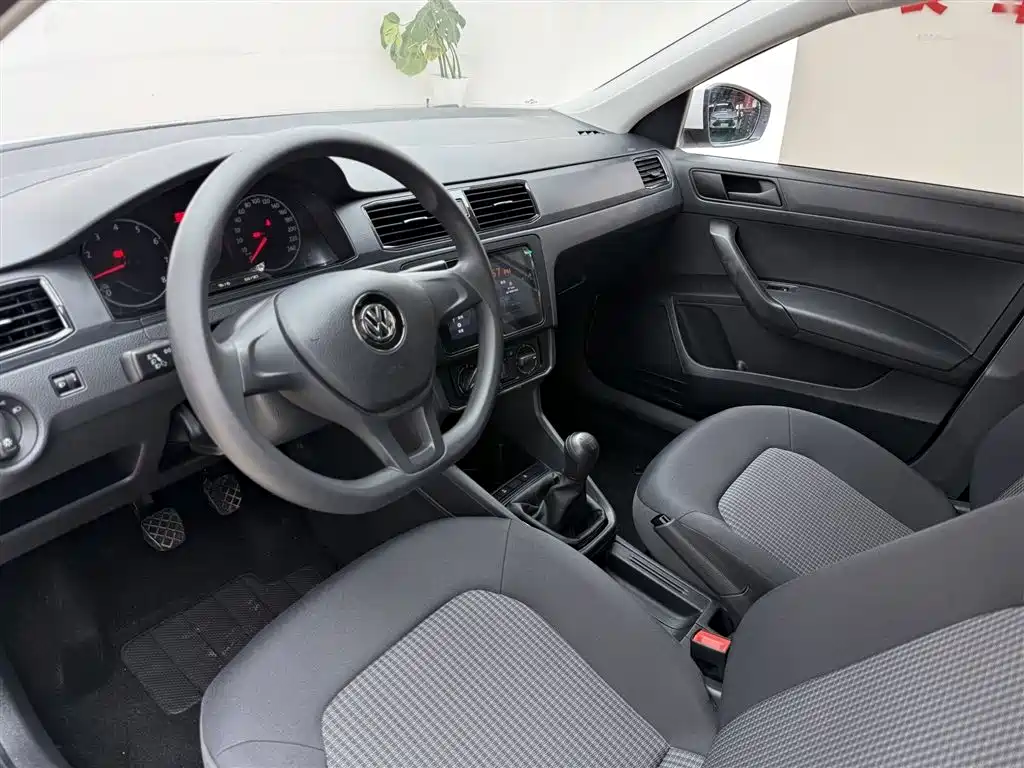 Volkswagen Santana 2019 — фото 12
