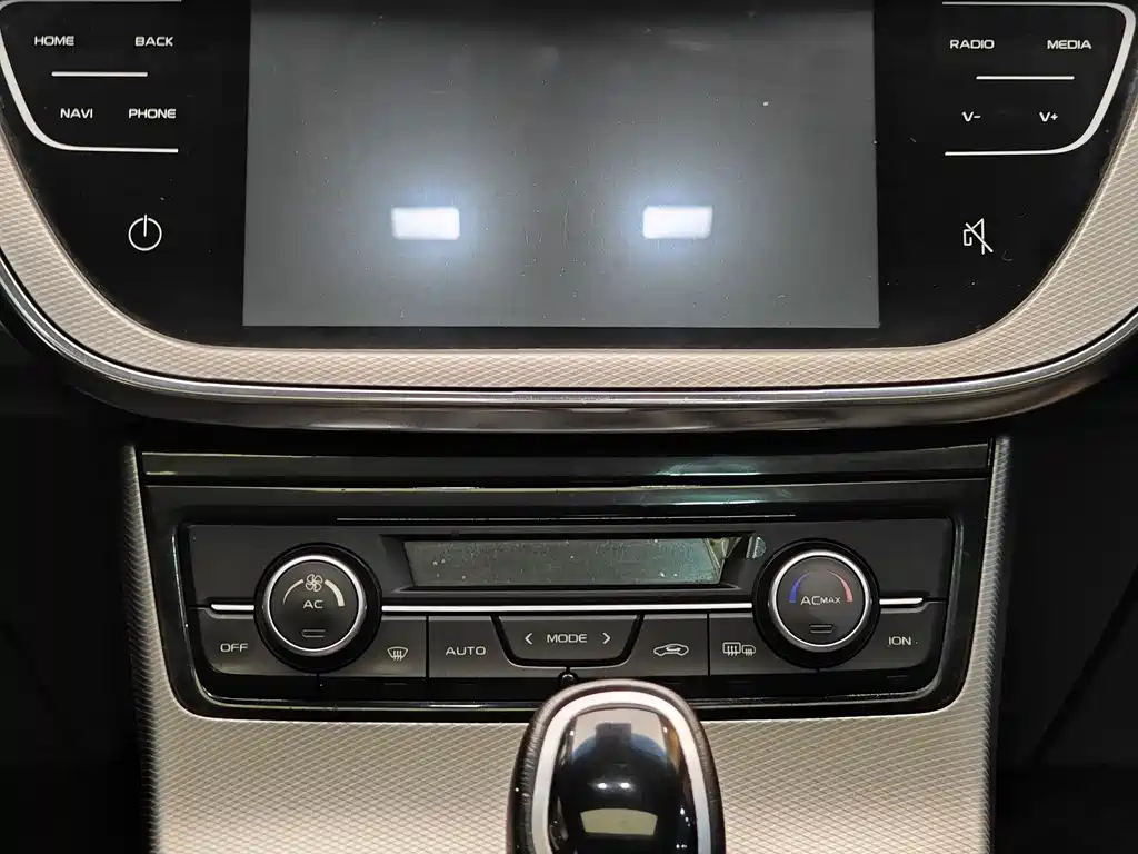 Geely Emgrand GL 2018 — фото 16