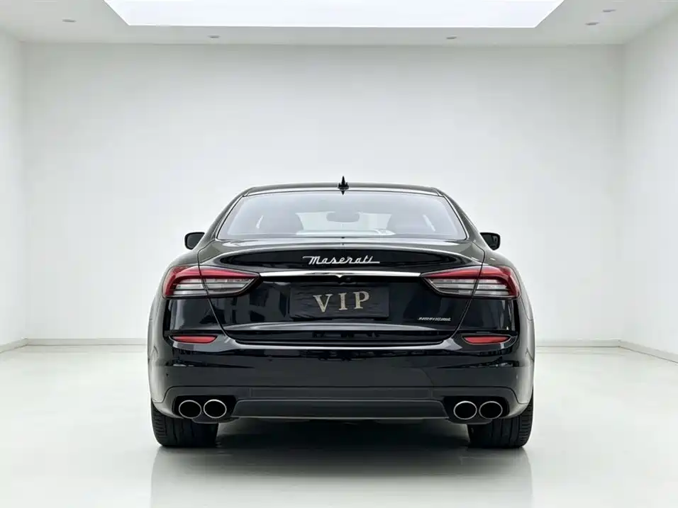 Maserati Quattroporte 2017 — фото 8