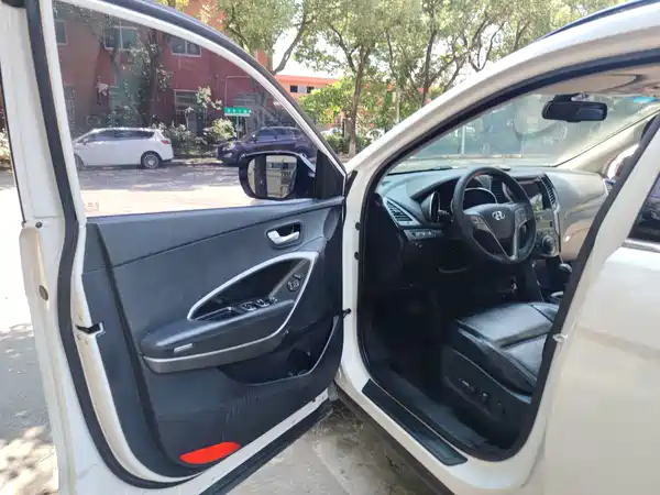 Hyundai Santa Fe 2013