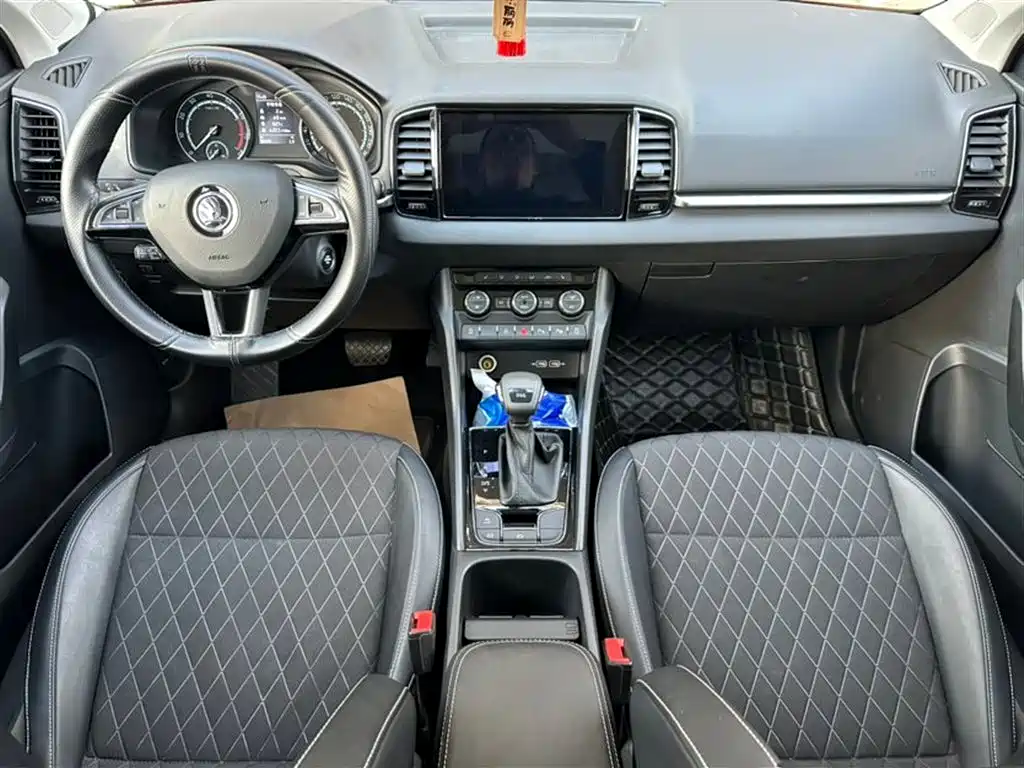 Skoda Karoq 2020 — фото 12