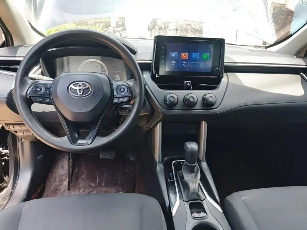 Toyota Corolla Cross 2023 — фото 10
