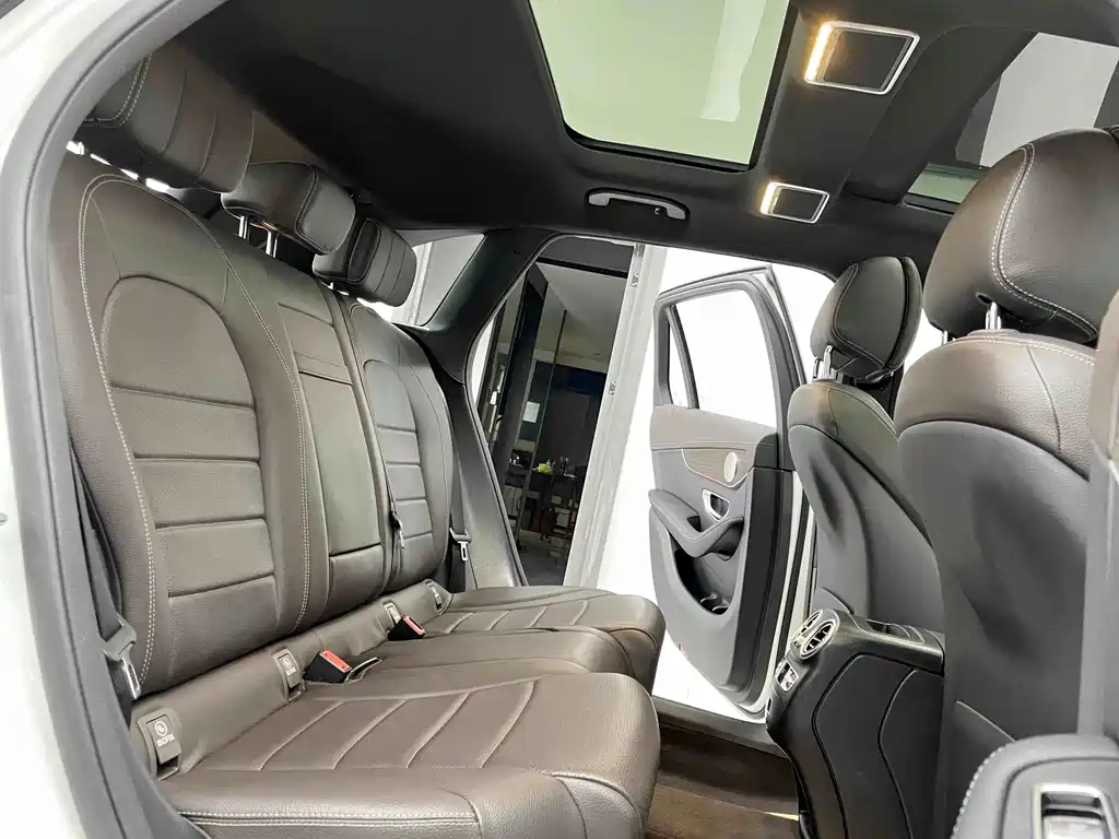 Mercedes-Benz GLC 2023 — фото 6