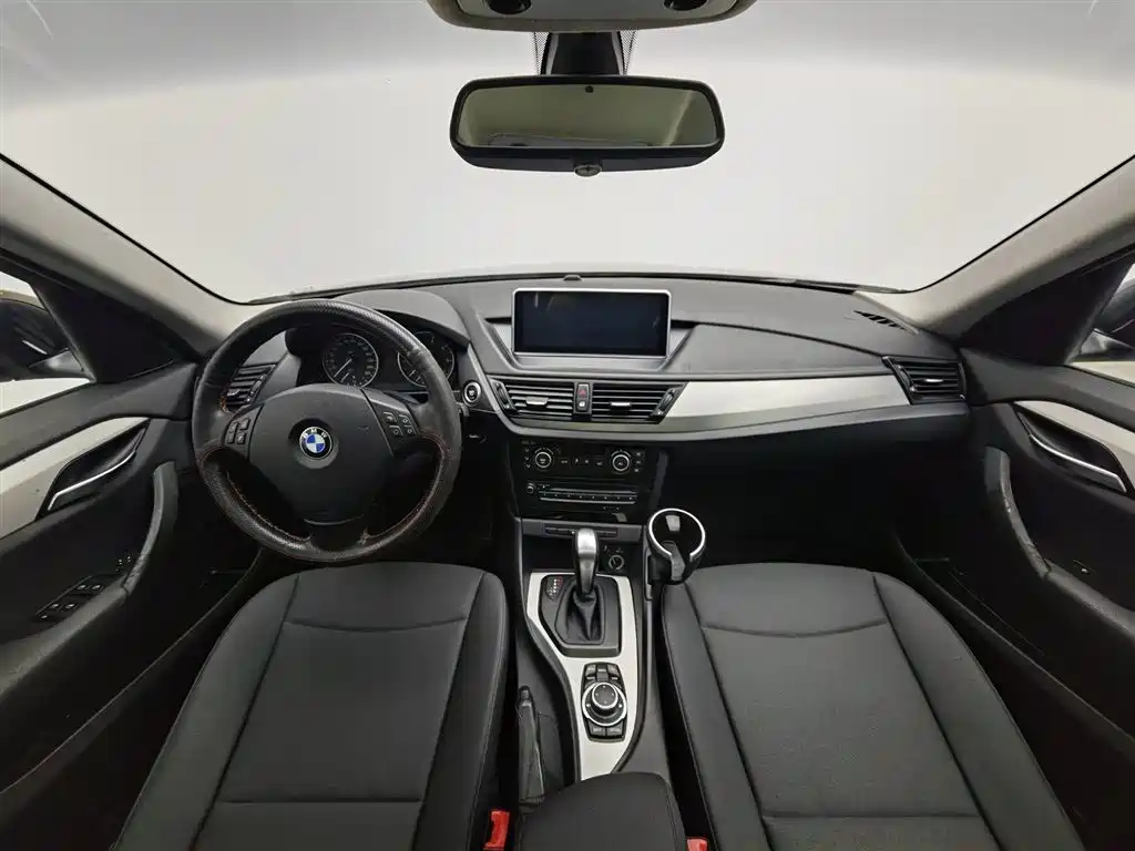 BMW X1 2014 — фото 5
