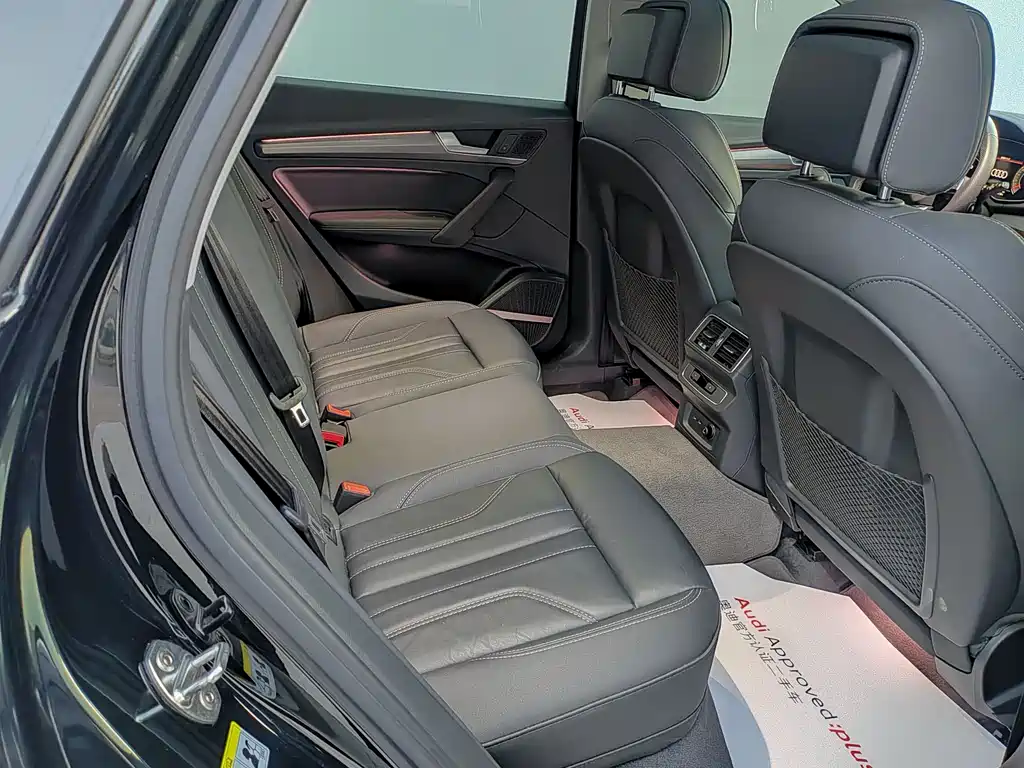 Audi Q5L 2023 — фото 11