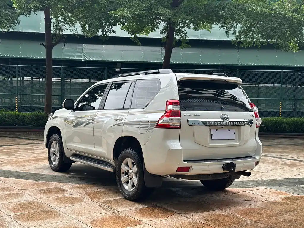 Toyota Prado 2017 — фото 23