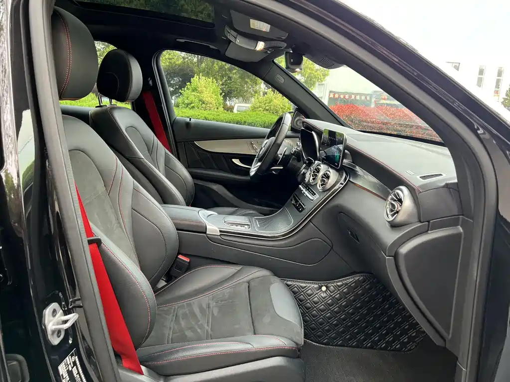 Mercedes-Benz GLC AMG 2022 — фото 12