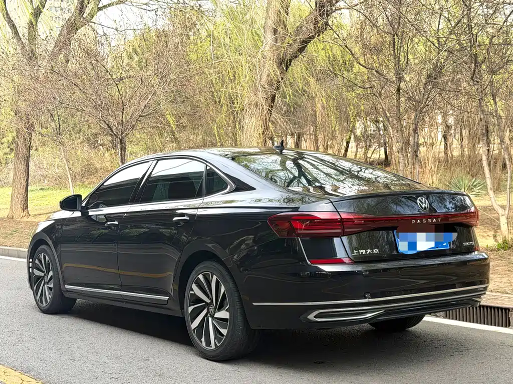 Volkswagen Passat 2022 — фото 4