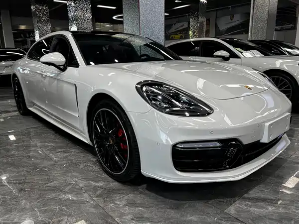 Porsche Panamera 2019