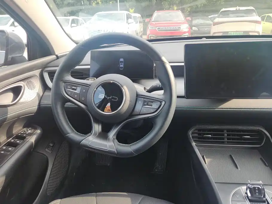 BYD Seal 05 DM-i 2025 — фото 15