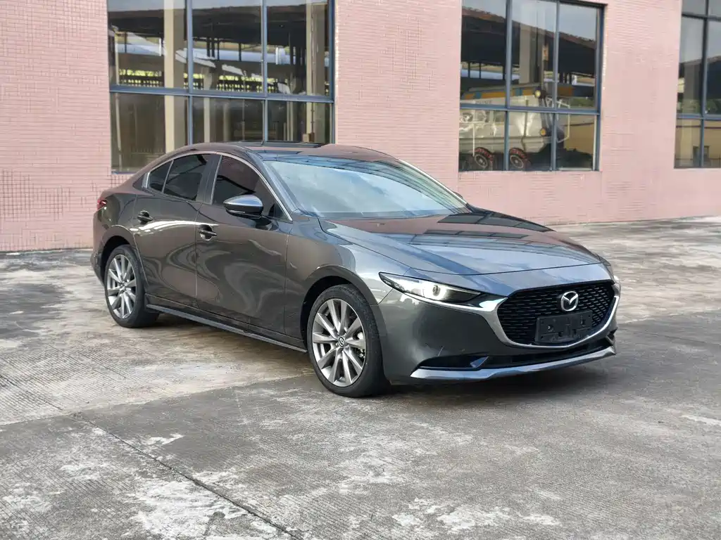 Mazda 3 Axela 2022