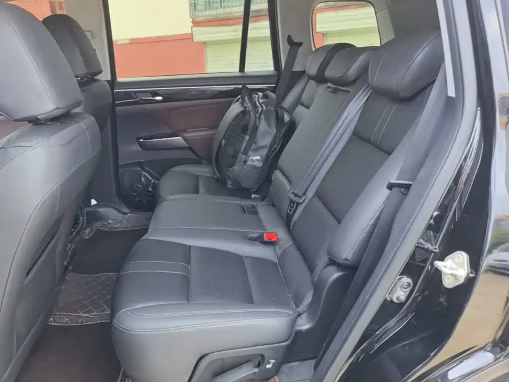 GAC Trumpchi GS8 2018 — фото 17