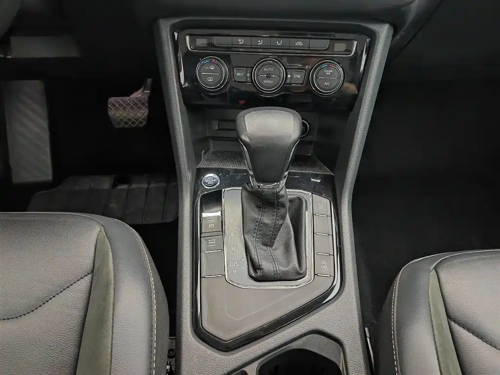 Volkswagen Tiguan L 2018 — фото 13