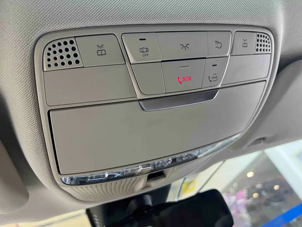 Mercedes-Benz E-Class 2023 — фото 13