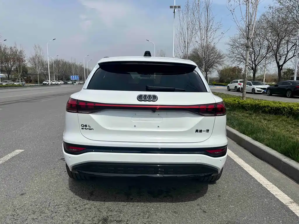 Audi Q6L Sportback E-Tron 2026 — фото 19