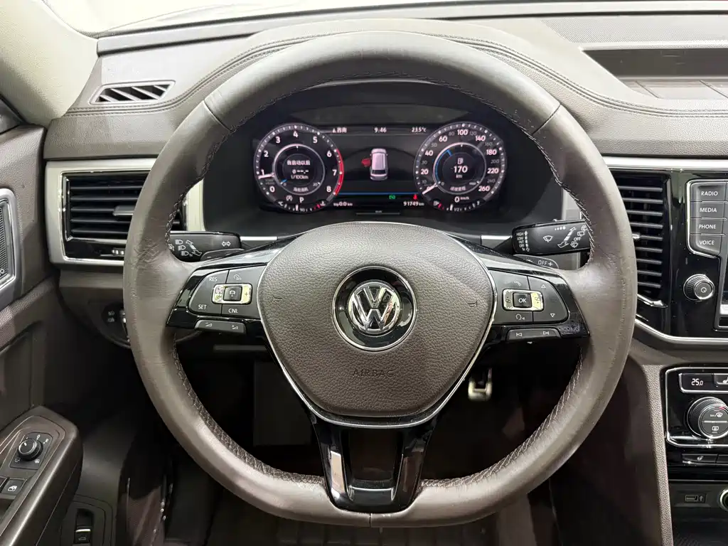 Volkswagen Teramont 2017 — фото 12