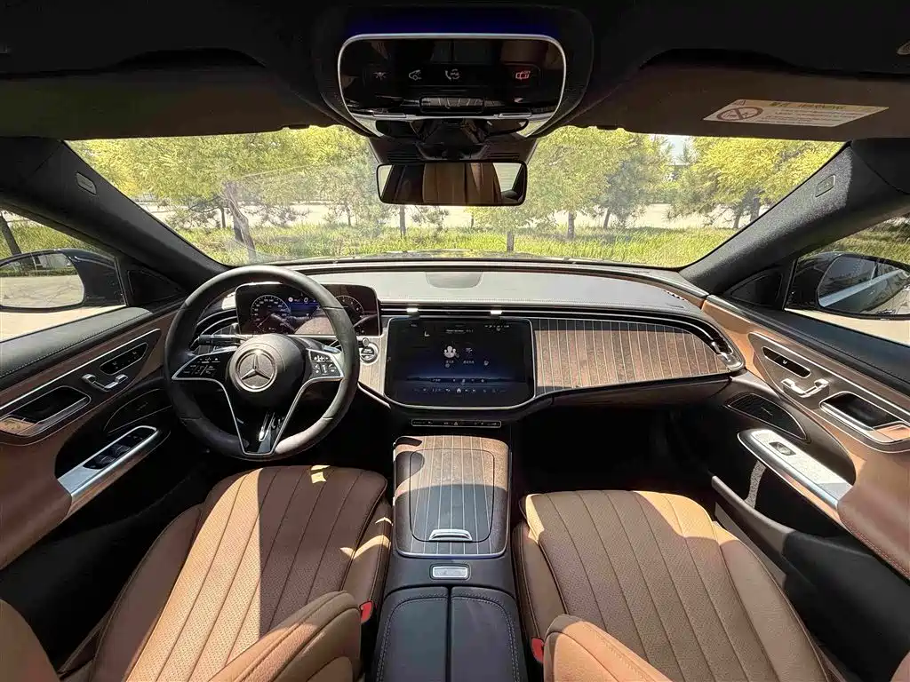Mercedes-Benz E-Class 2024