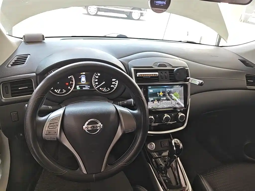 Nissan Tiida 2019 — фото 10