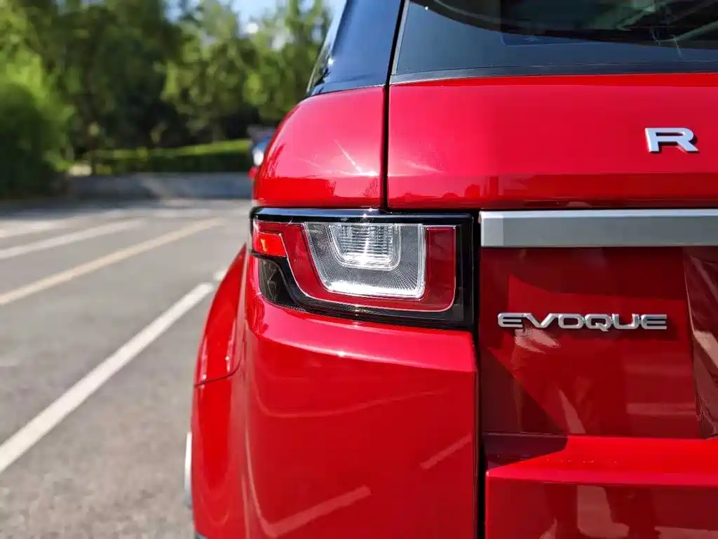Land Rover Evoque 2019 — фото 11
