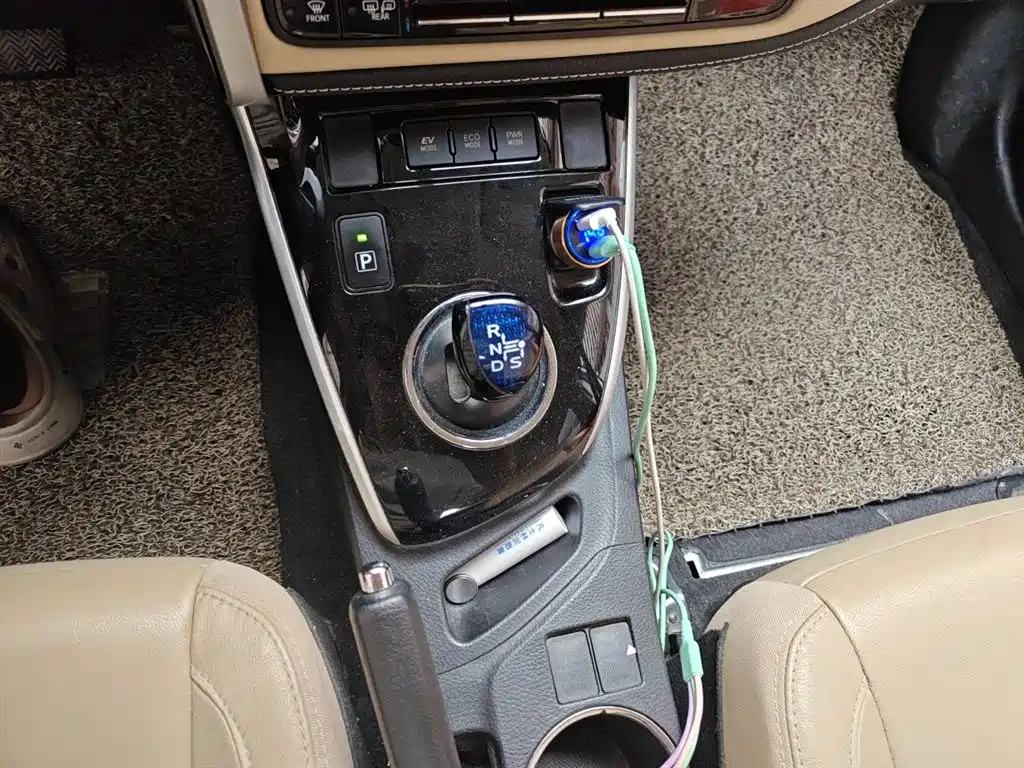 Toyota Corolla 2018 — фото 15