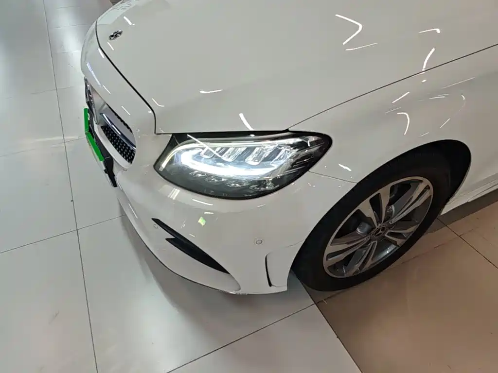 Mercedes-Benz C-Class 2019 — фото 19