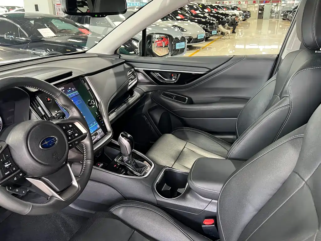 Subaru Outback 2021 — фото 15