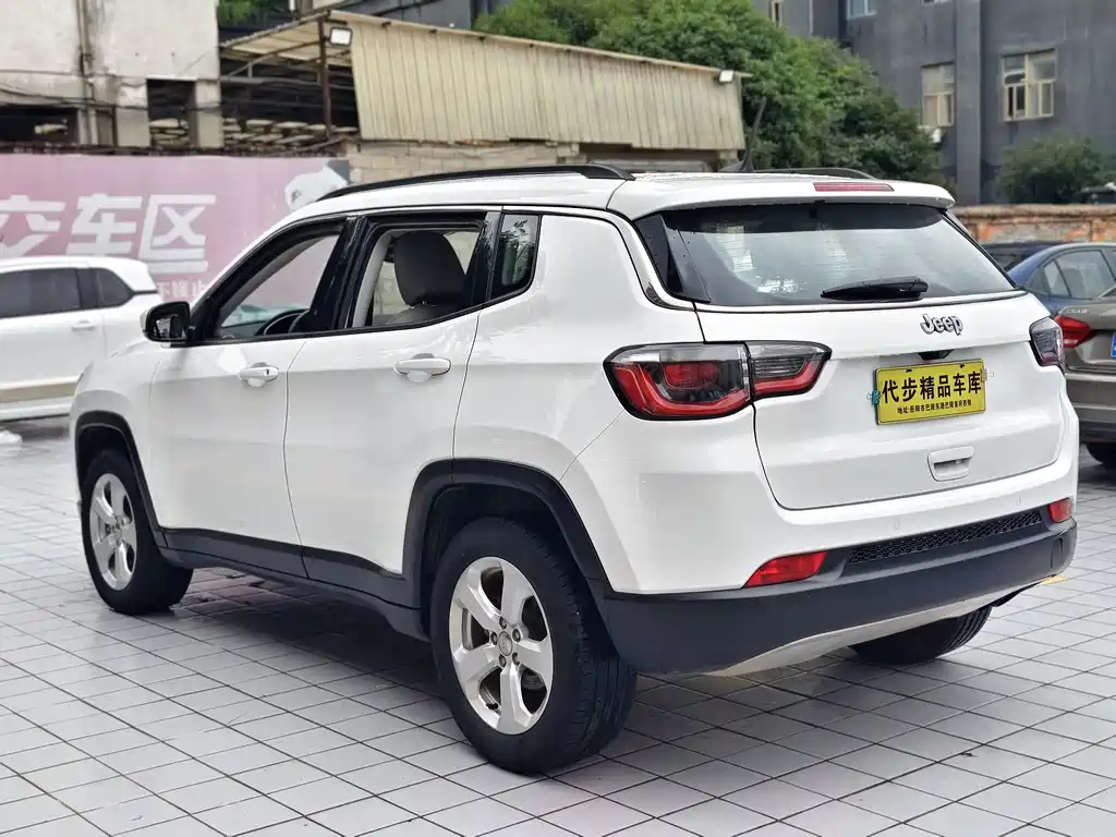 Jeep Compass 2017 — фото 21